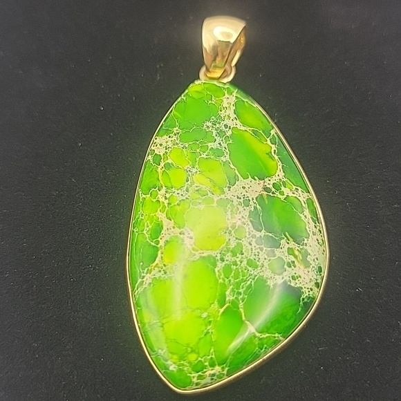 Charles Albert Jewelry - Vintage Signed CHARLES ALBERT Vivid Green Ocean Sediment Gold Tone Pendant #686p